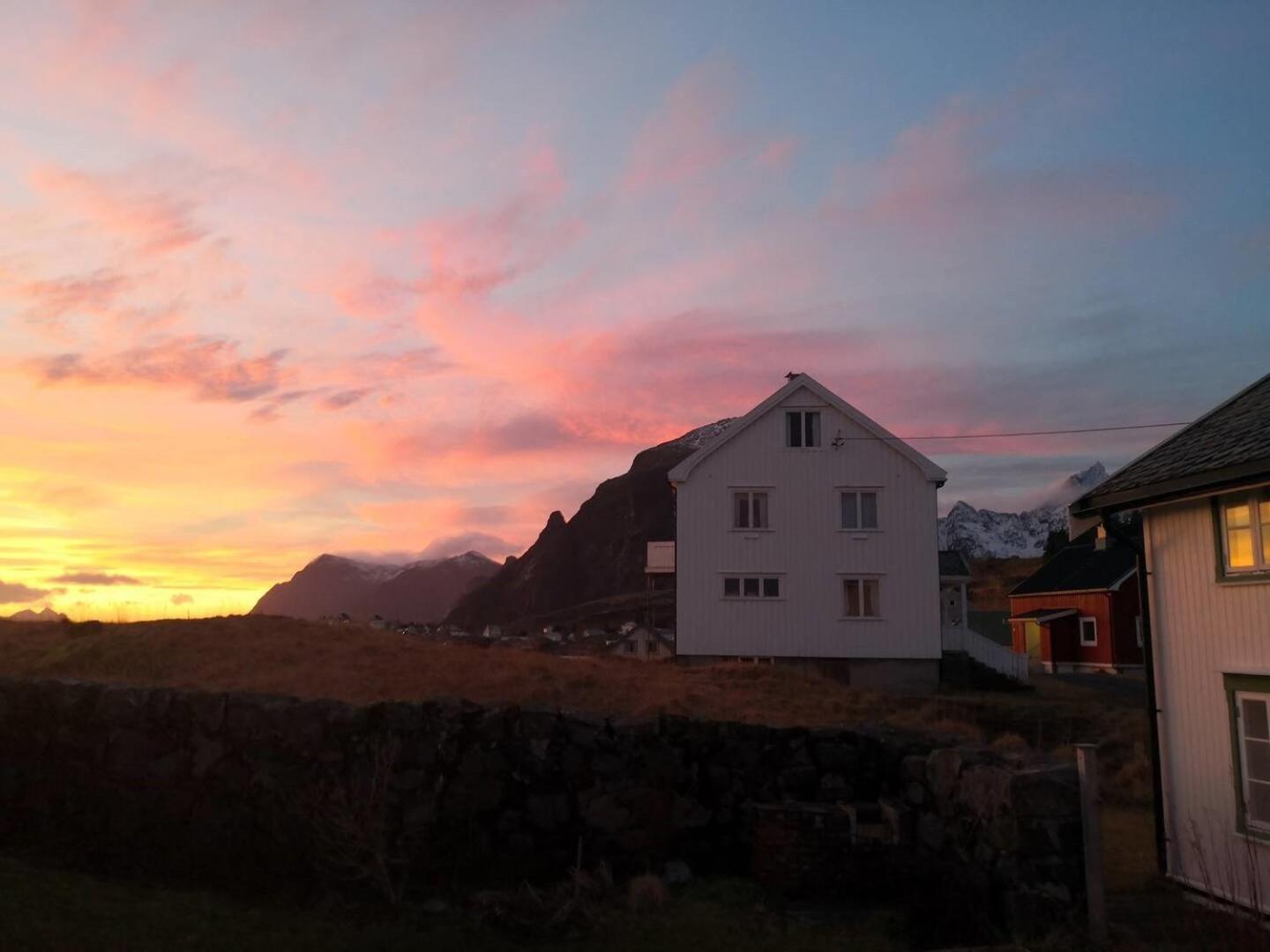 House With Amazing View & Location In Tind Villa Sørvågen Bagian luar foto